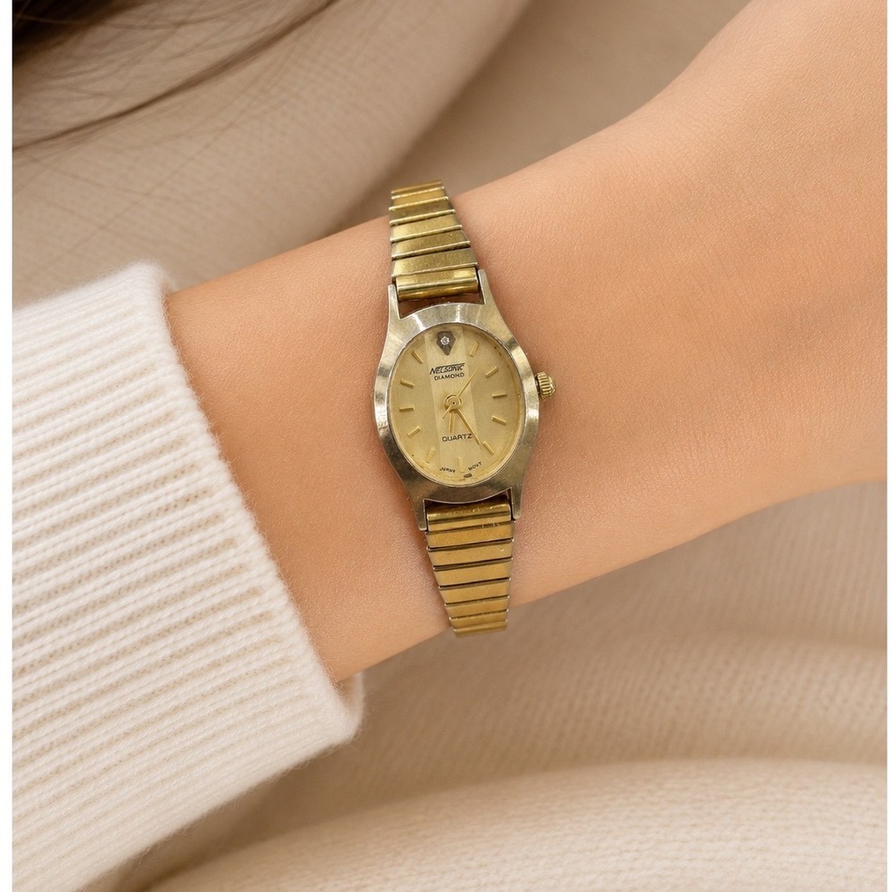 Vintage Nelsonic Womens Diamond Quartz Watch Two-Tone Gold Stretch Band New Bat